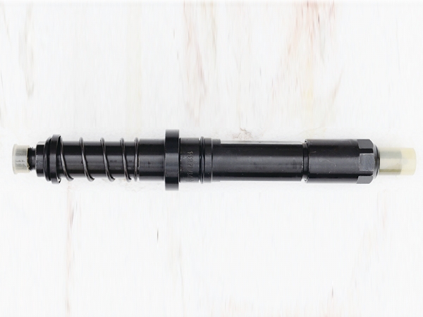 834 Fuel injector 